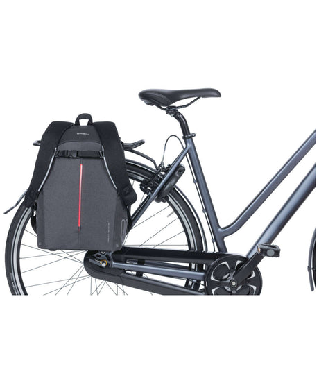 71174196_Basil B-Safe Commuter Fahrradrucksack Nordlicht 13 Liter olivengrün