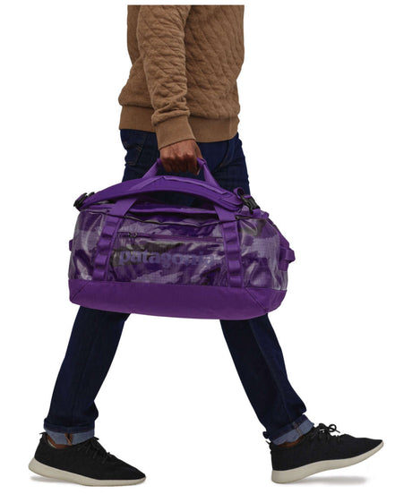 71169047_Patagonia Black Hole Duffel 40L home planet piton purple