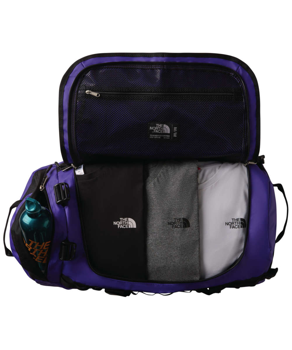 71245436_The North Face Base Camp Duffel M peak purple/tnf black