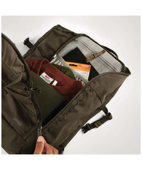 71149116_Fjällräven Singi 28 dark olive