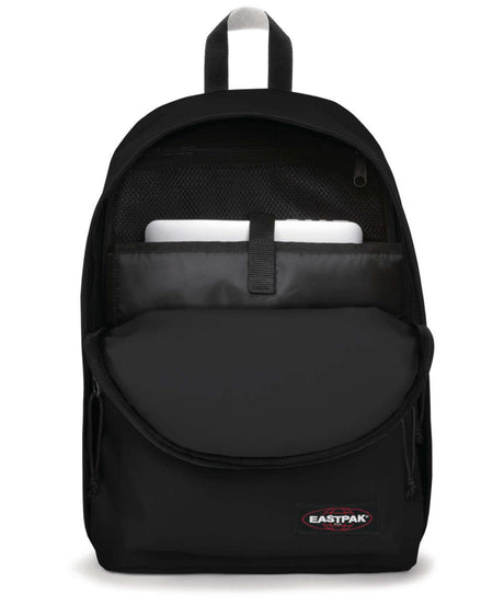 71151639_Eastpak Out Of Office blakout bw