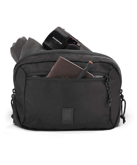 71169345_Chrome Ziptop Waistpack blckchrm