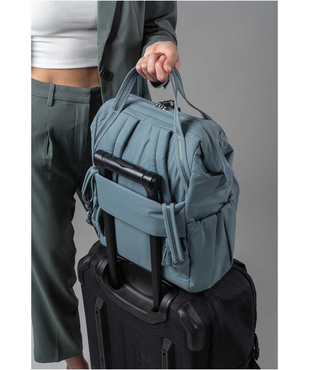 71245988_Pacsafe Citysafe CX ECONYL Anti-Diebstahl-Backpack fresh mint