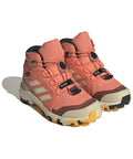 71233210_adidas TERREX Mid GTX K 28 coral fusion/wonder white/core black