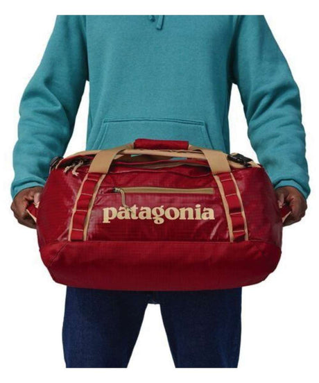 71235432_Patagonia Black Hole Duffel 40L touring red