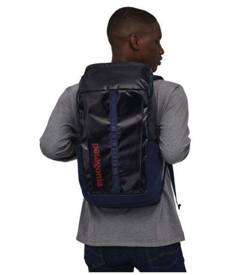 71148667_Patagonia Black Hole Pack 25L classic navy