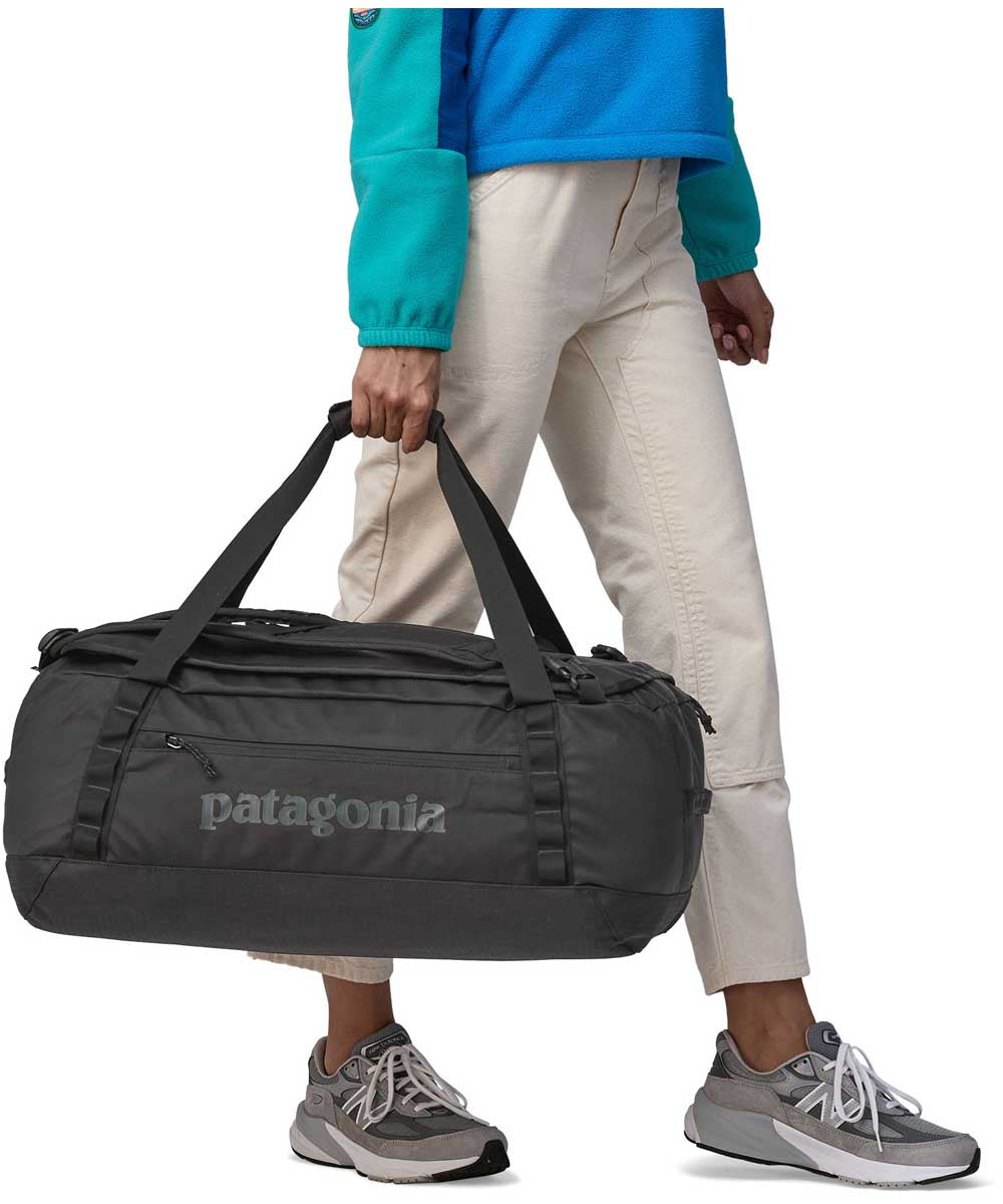 71245351_Patagonia Black Hole Duffel 55L dulse mauve