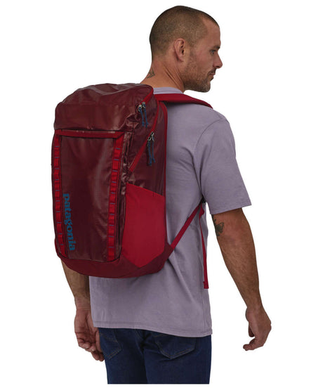 71211964_Patagonia Black Hole Pack 32L wax red