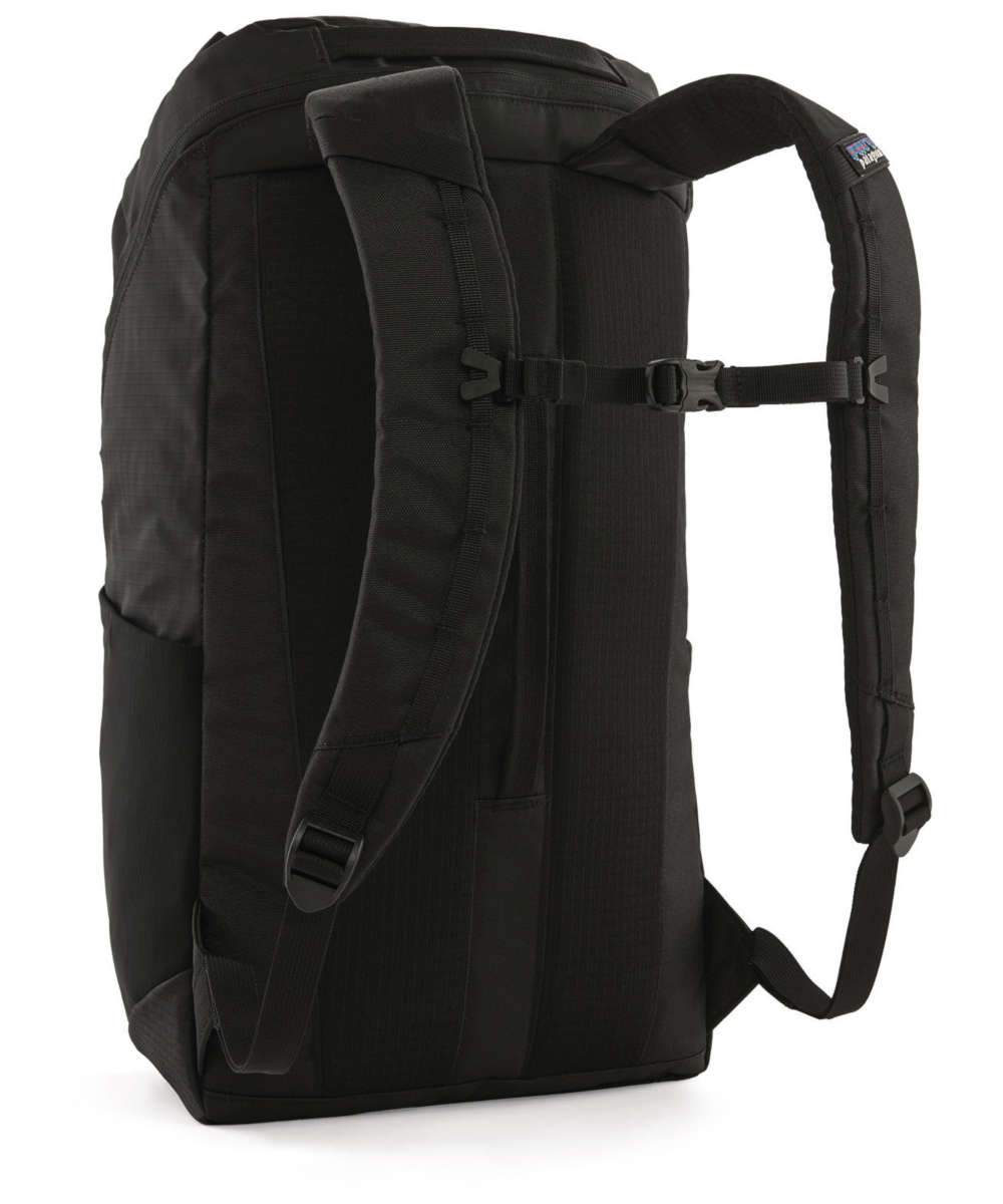 71235384_Patagonia Black Hole Pack 25L black