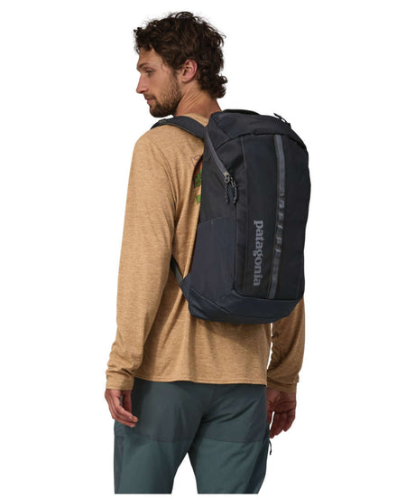 P-19568_Patagonia Black Hole Pack 25L