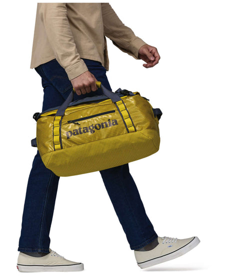 71235431_Patagonia Black Hole Duffel 40L shine yellow