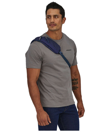 71198670_Patagonia Atom Sling 8L classic navy