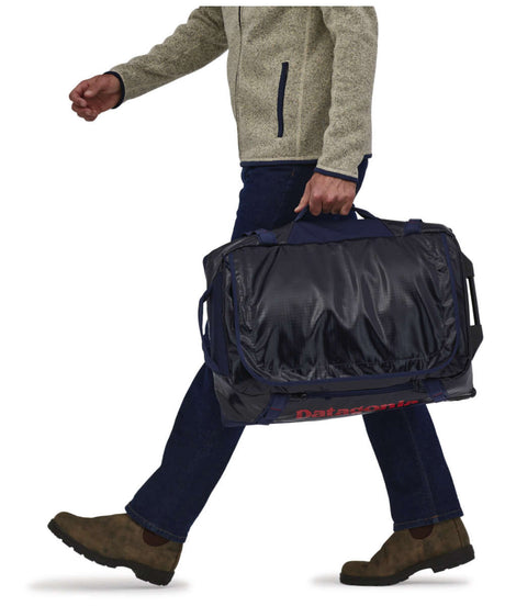 71169055_Patagonia Black Hole Wheeled Duffel 40L classic navy