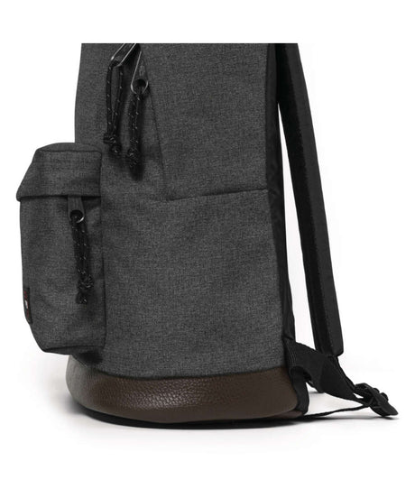 71042677_Eastpak Wyoming black denim